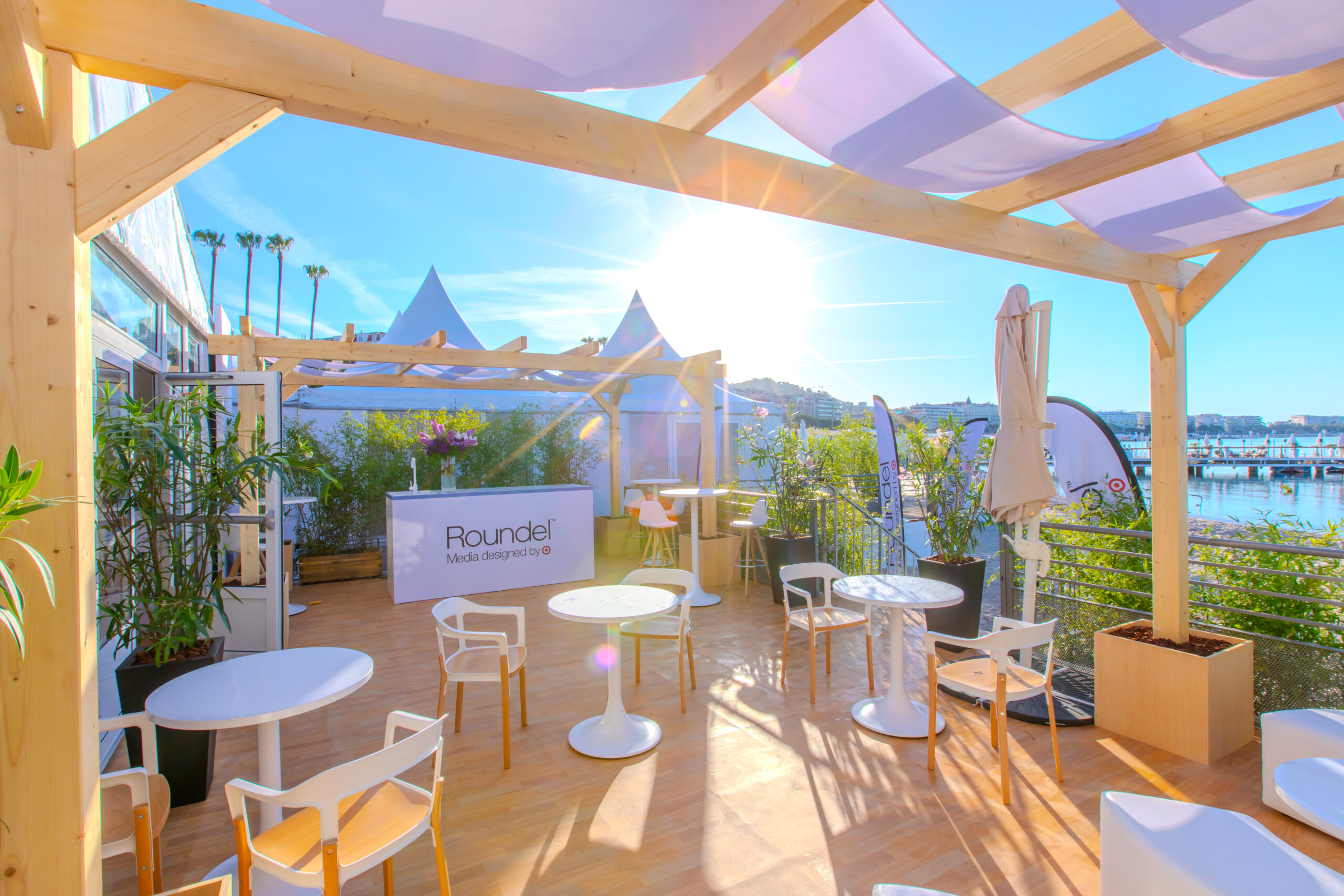 EG-Event_tente-stand-outdoor_Roundel-terrasse